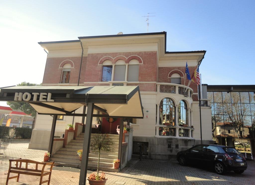 Hotel Villa Reale Argenta Eksteriør bilde